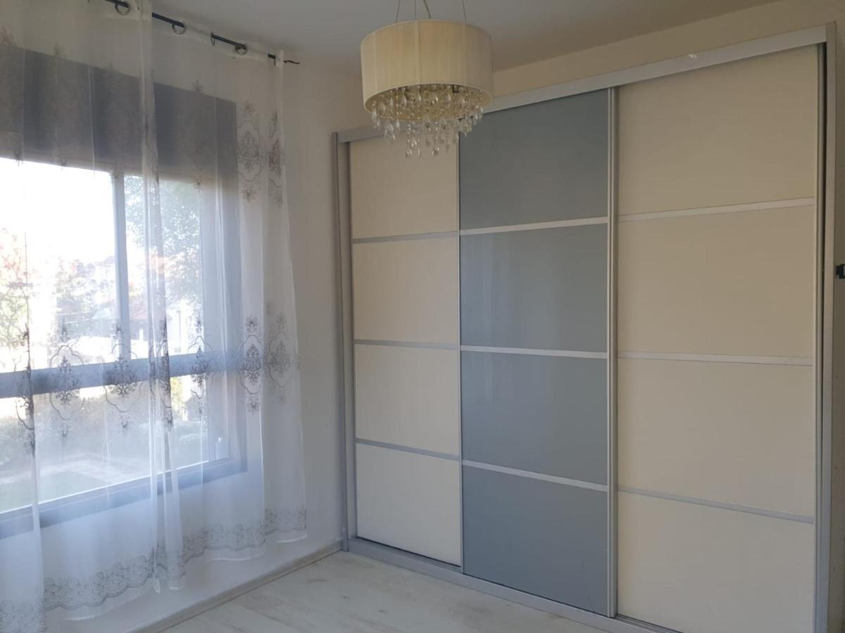 Turdeluxe Company Large 4 Bedroom Apartement In Central Rehovot Eksteriør billede