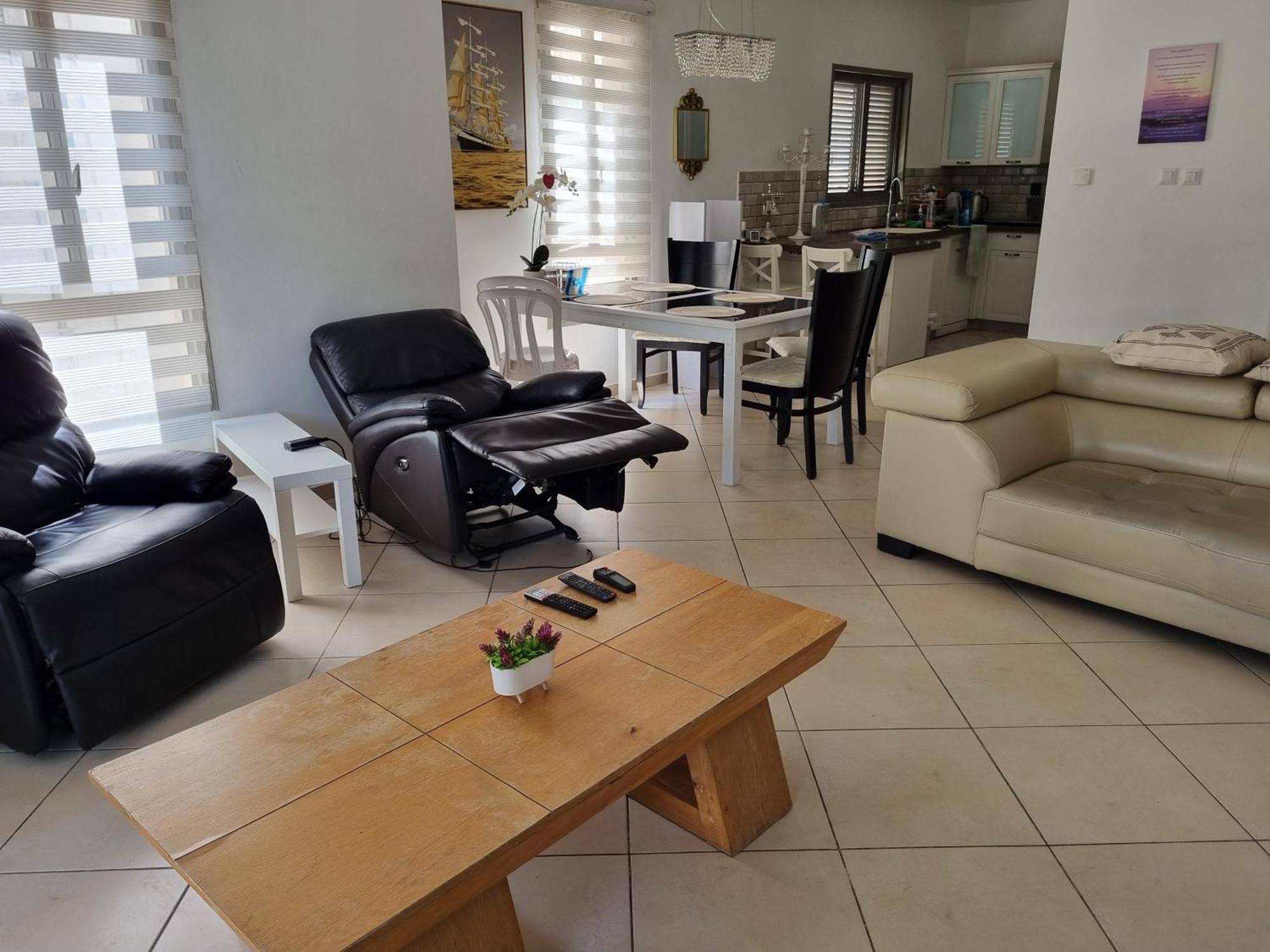 Turdeluxe Company Large 4 Bedroom Apartement In Central Rehovot Eksteriør billede